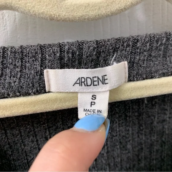 ARDENE Gray Ribbed T-Shirt Excellent Condition - Picture 3 of 7